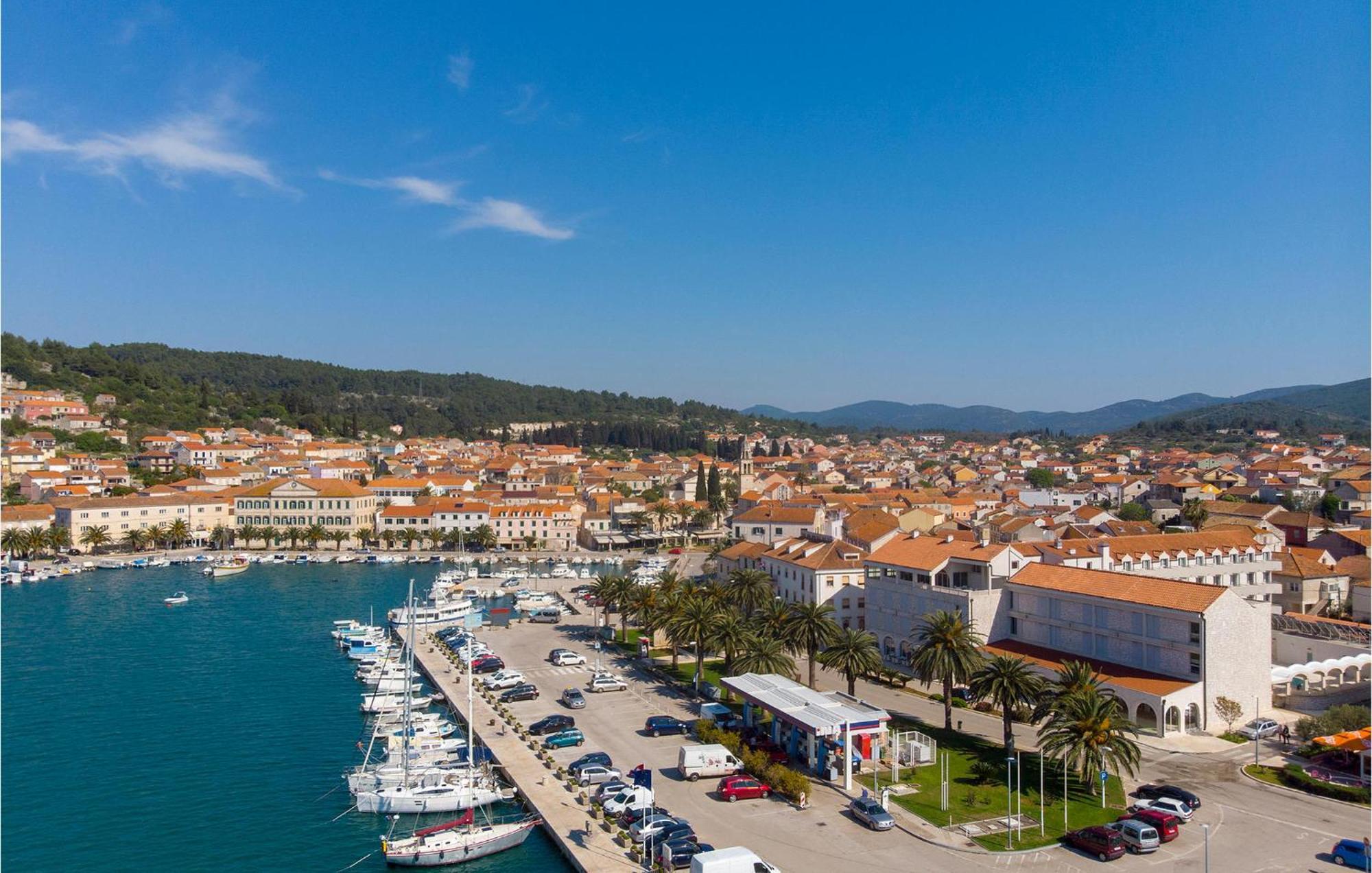 Beautiful Apartment In Vela Luka With Wifi Luaran gambar